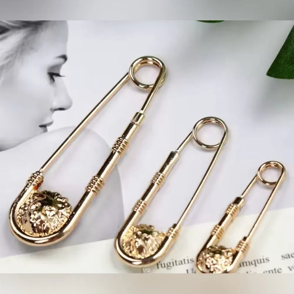 LAST ONE! NEW! 🌺 (1) Lg Greek Lion Head Yellow Goldtone Pin Brooch Scarf Ring